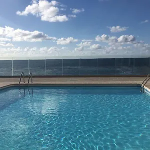 Piso Con Piscina Y Garaje En La Playa De Canteras Las Palmas de Gran Canaria